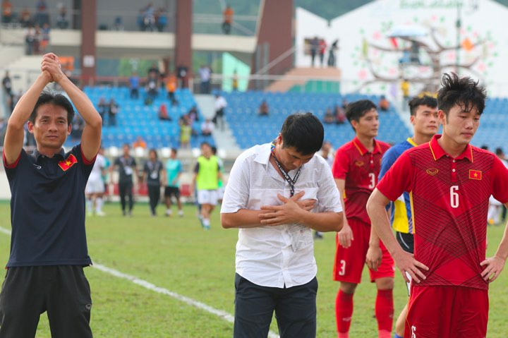 Ông Thắng nhận hết lỗi về mình sau thất bại của đội tuyển Việt Nam 