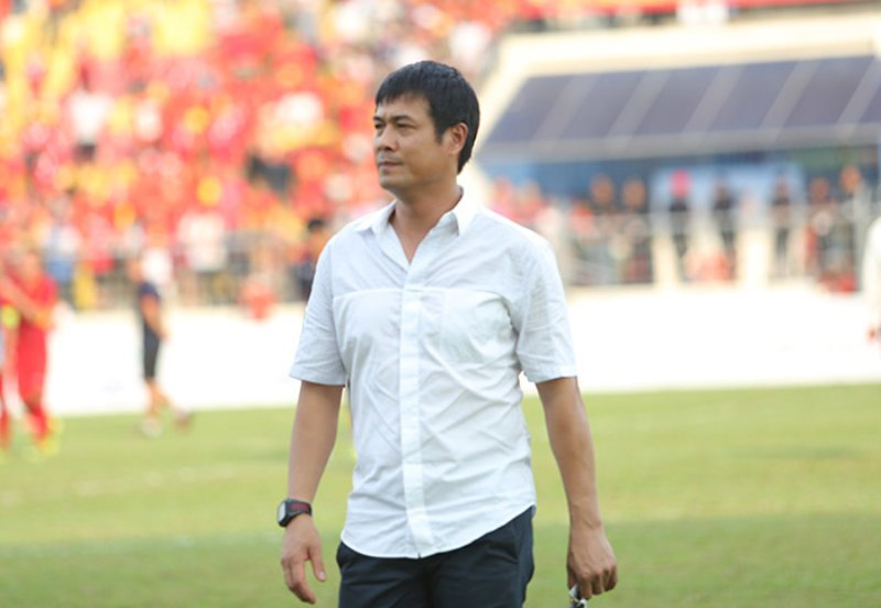 Quá trình Nguyễn Hữu Thắng và đội bóng Sông Lam Nghệ An làm việc với nhau