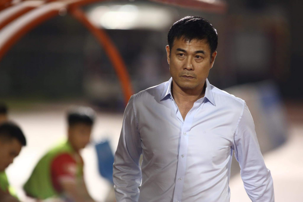 Trong sự nghiệp bóng đá Nguyễn Hữu Thắng đã giữ nhiều vai trò khác nhau 