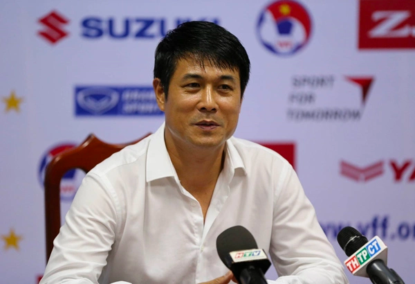 Trước khi trở thành HLV, Nguyễn Hữu Thắng tham gia chơi bóng với vai trò là hậu vệ